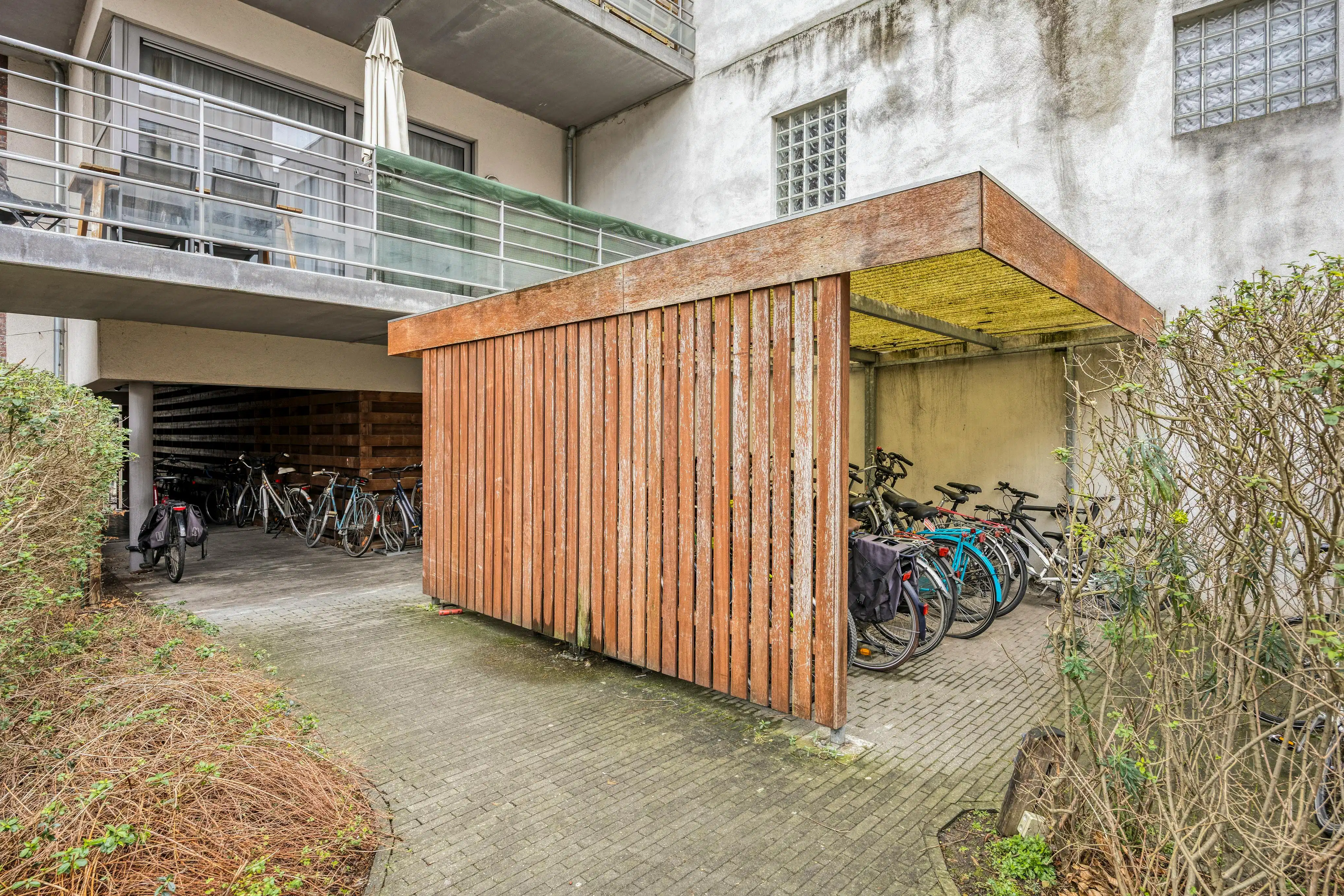 Rustig gelegen 1 slpk appt 65m², met terras en parking  foto 8