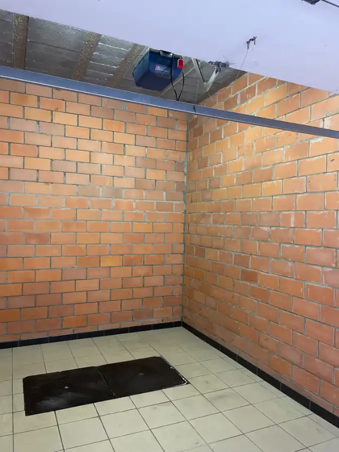 TWEE SLAAPKAMER HOEKAPPARTEMENT + GARAGE centrum Rumbeke foto 11