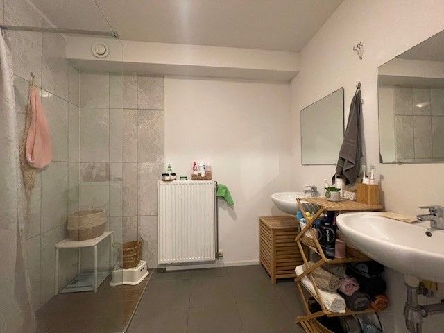 INSTAPKLAAR TWEESLAAPKAMER APPARTEMENT GELEGEN IN CENTRUM GENT foto 9