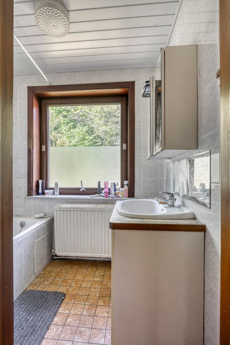 TOTAALRENOVATIE aan ingang Heverlee bos. foto 12
