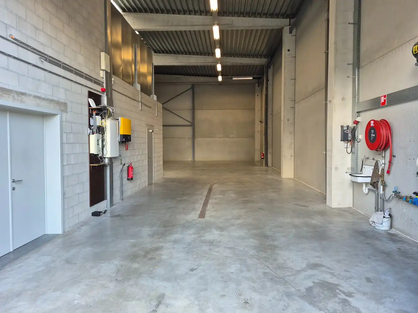 KMO-unit met kantoor foto 4