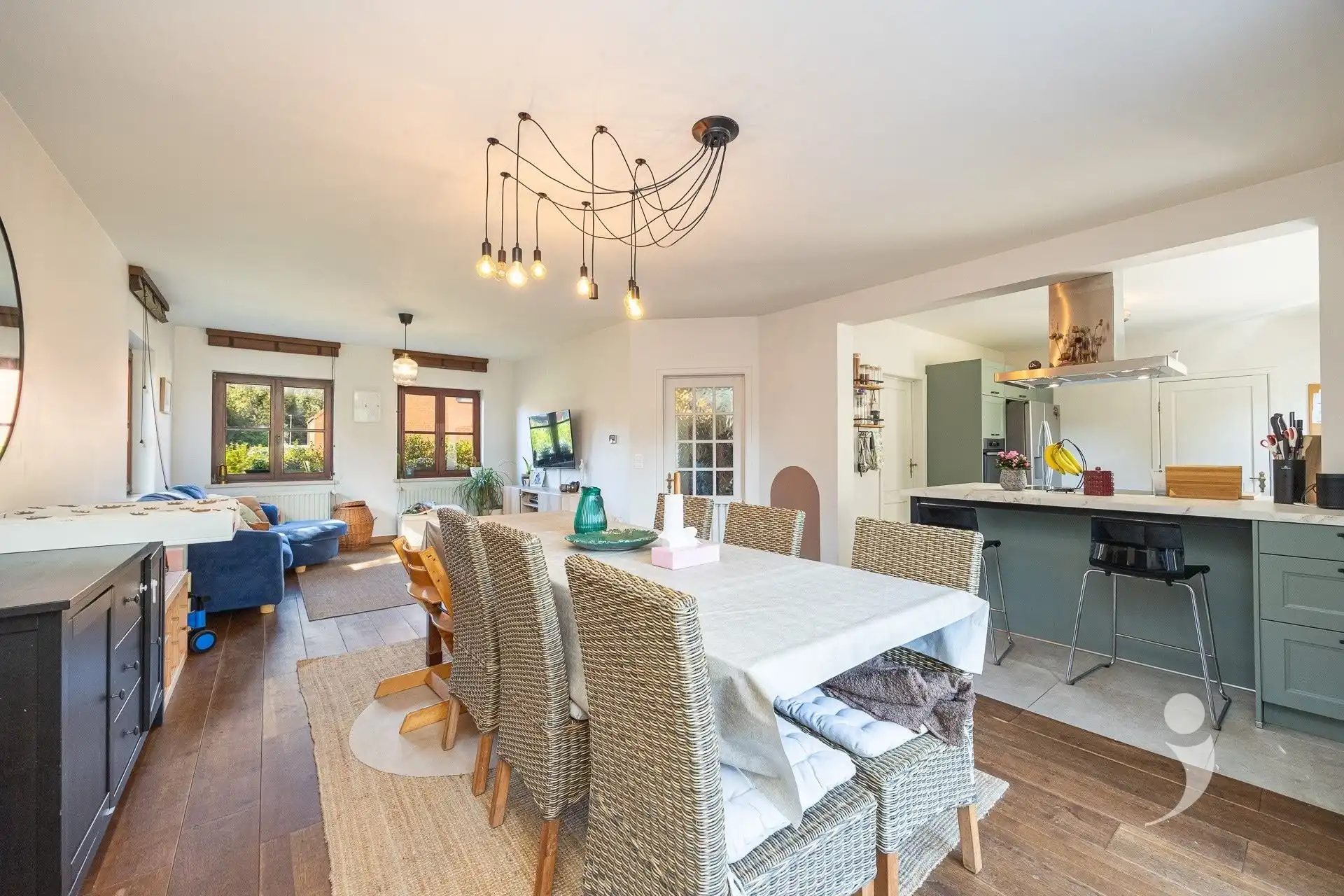 Charmante & gerenoveerde familiewoning in een doodlopende straat foto 3
