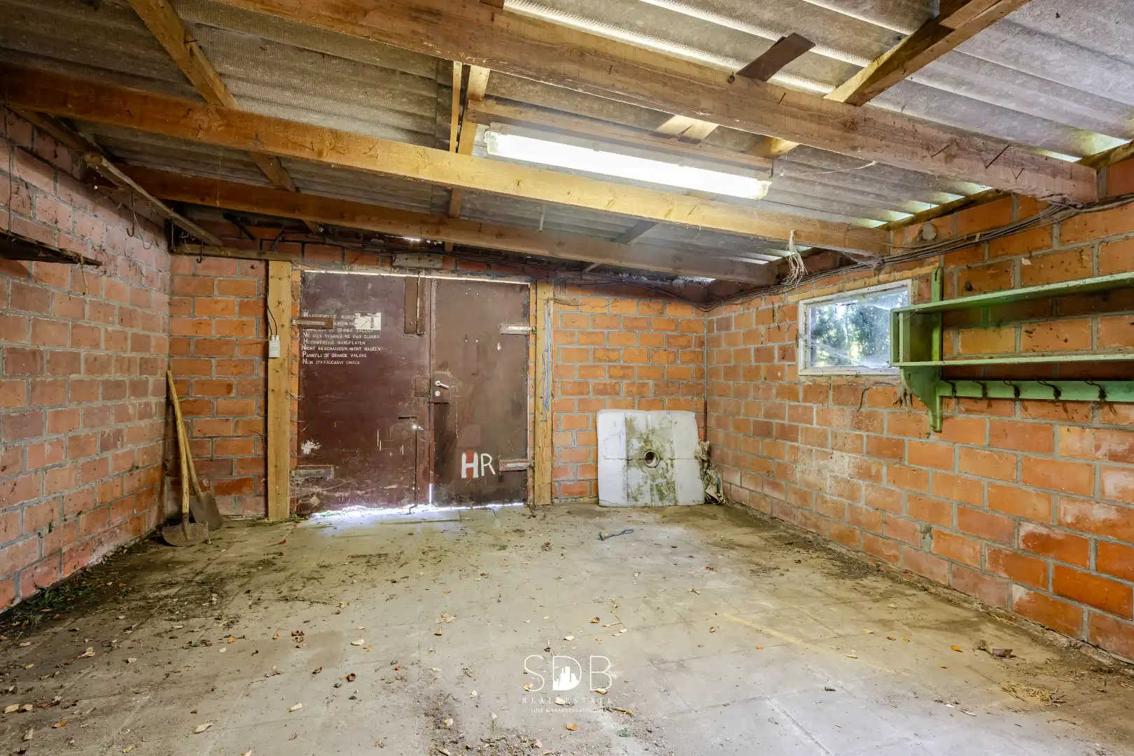 Landelijke hoeve met bijgebouwen en aanpalende graslanden op 14.677m²  foto 18