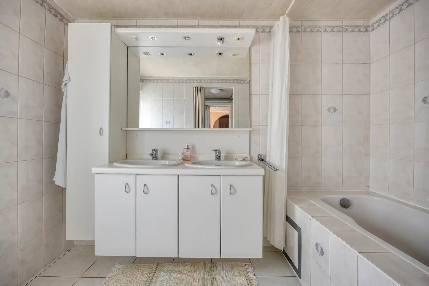 Te renoveren woning / projectgrond op centrale ligging  foto 14