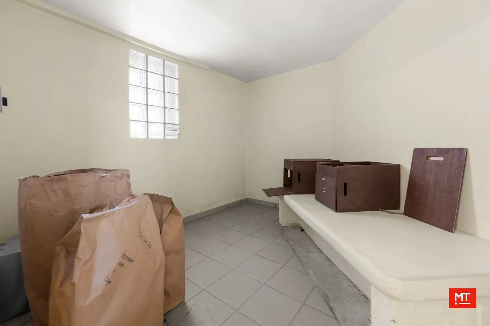 Voormalig politiecommissariaat te koop in Westrozebeke foto 11