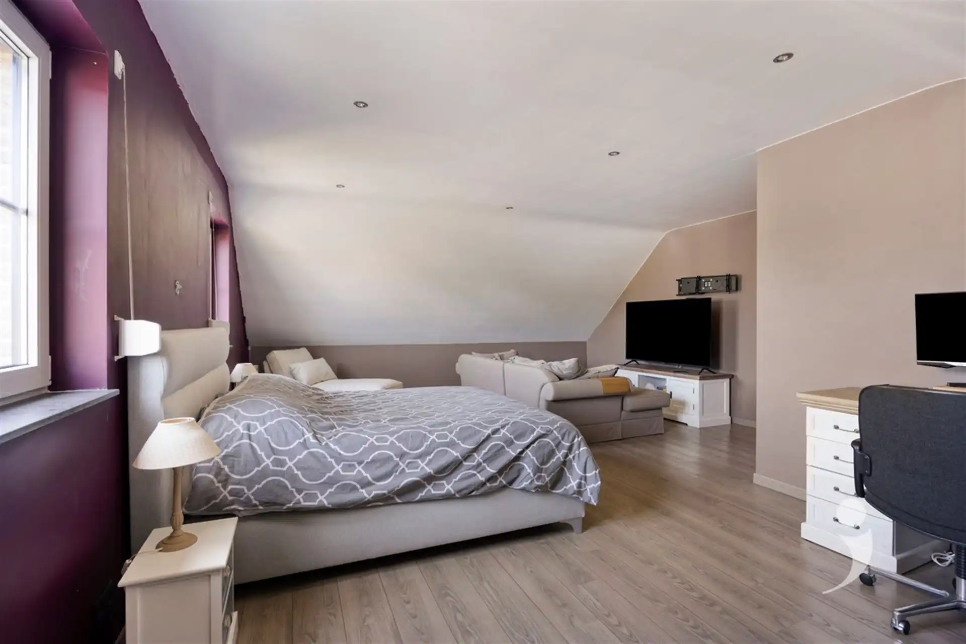 Prachtige villa met hoogwaardige afwerking foto 28