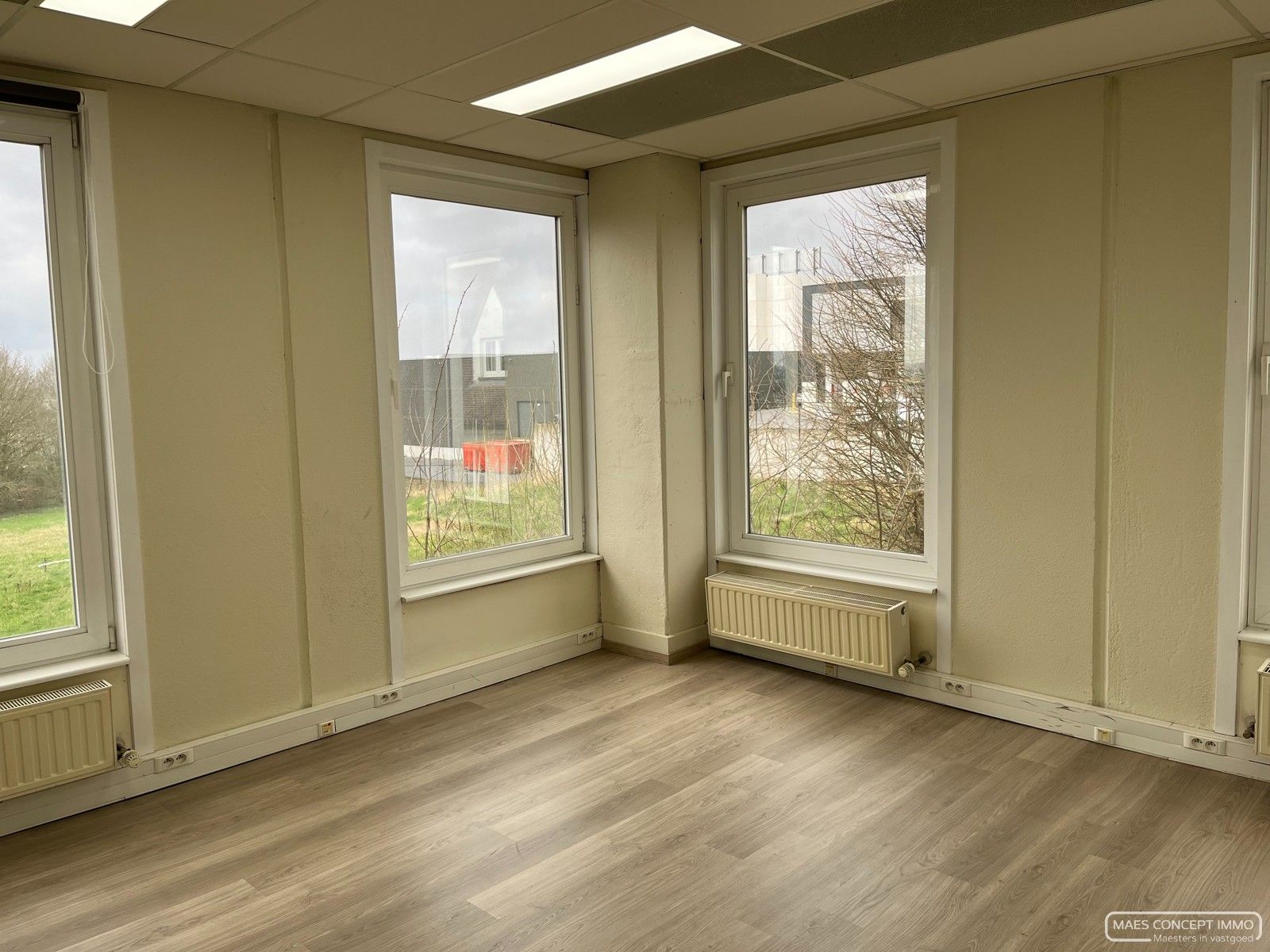 Kantoor te huur in Waregem op top-locatie - 225 m2 foto 6