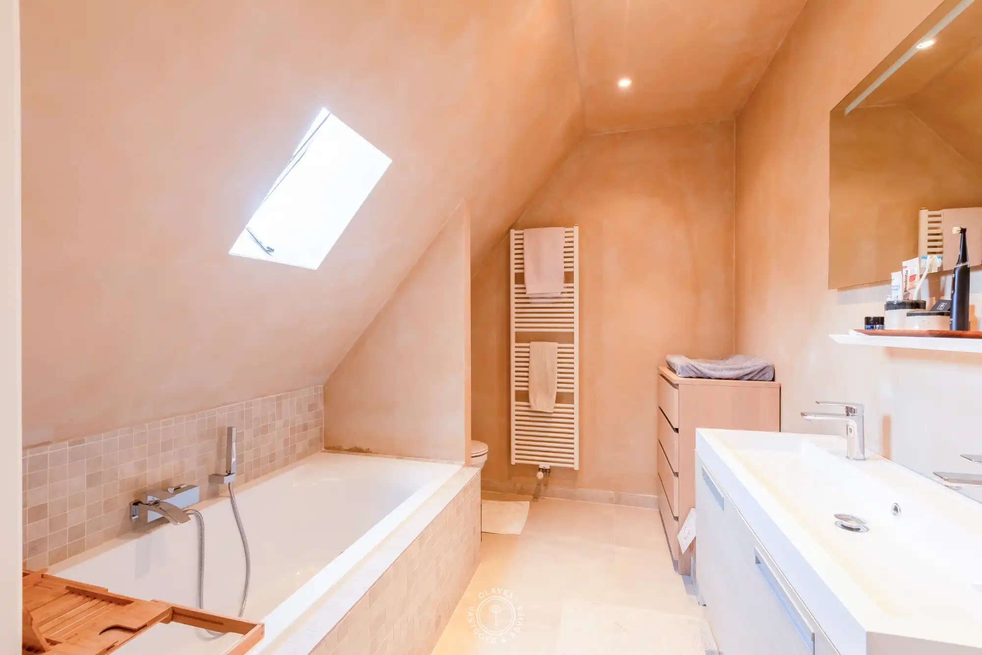 Ruim 219 m² en stijlvol duplex appartement met zonovergoten terrassen foto 14