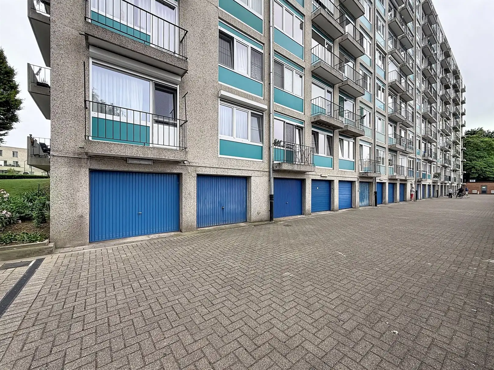 Gerenov. app met 2 slpks, 1ste V, kelder en garagebox foto 26