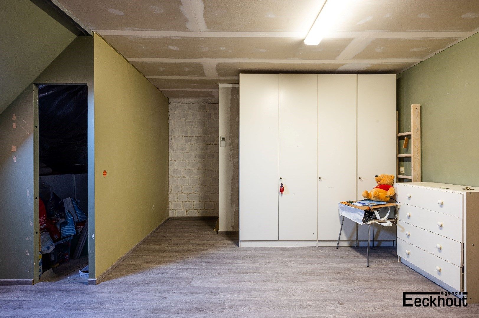 Instapklare woning met garage en tuin op enkele passen van het strand! foto 15
