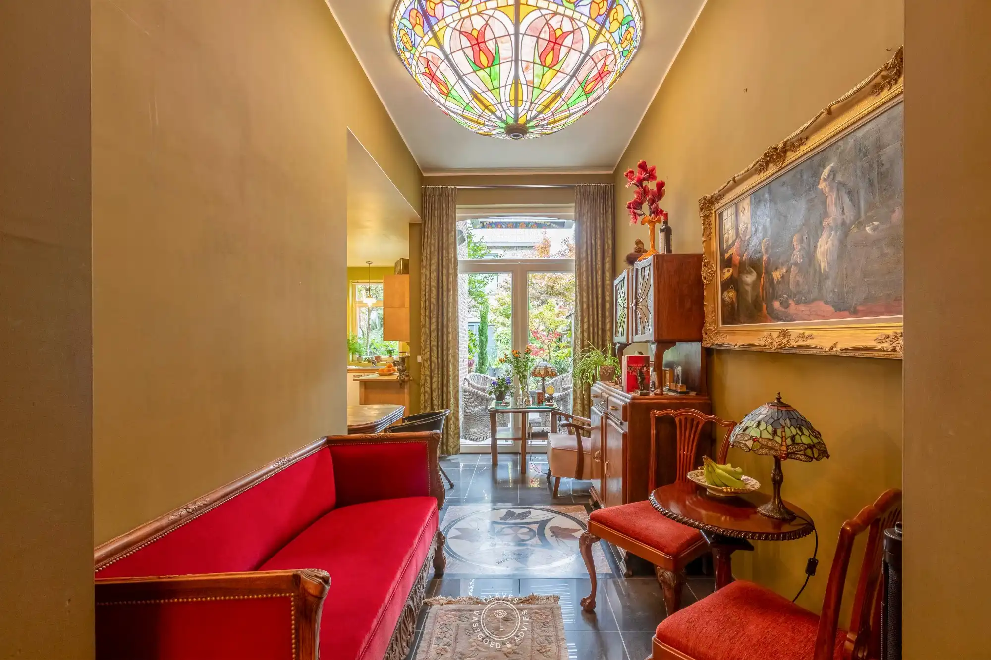 Uniek gerenoveerd herenhuis met multifunctioneel bijgebouw foto 10