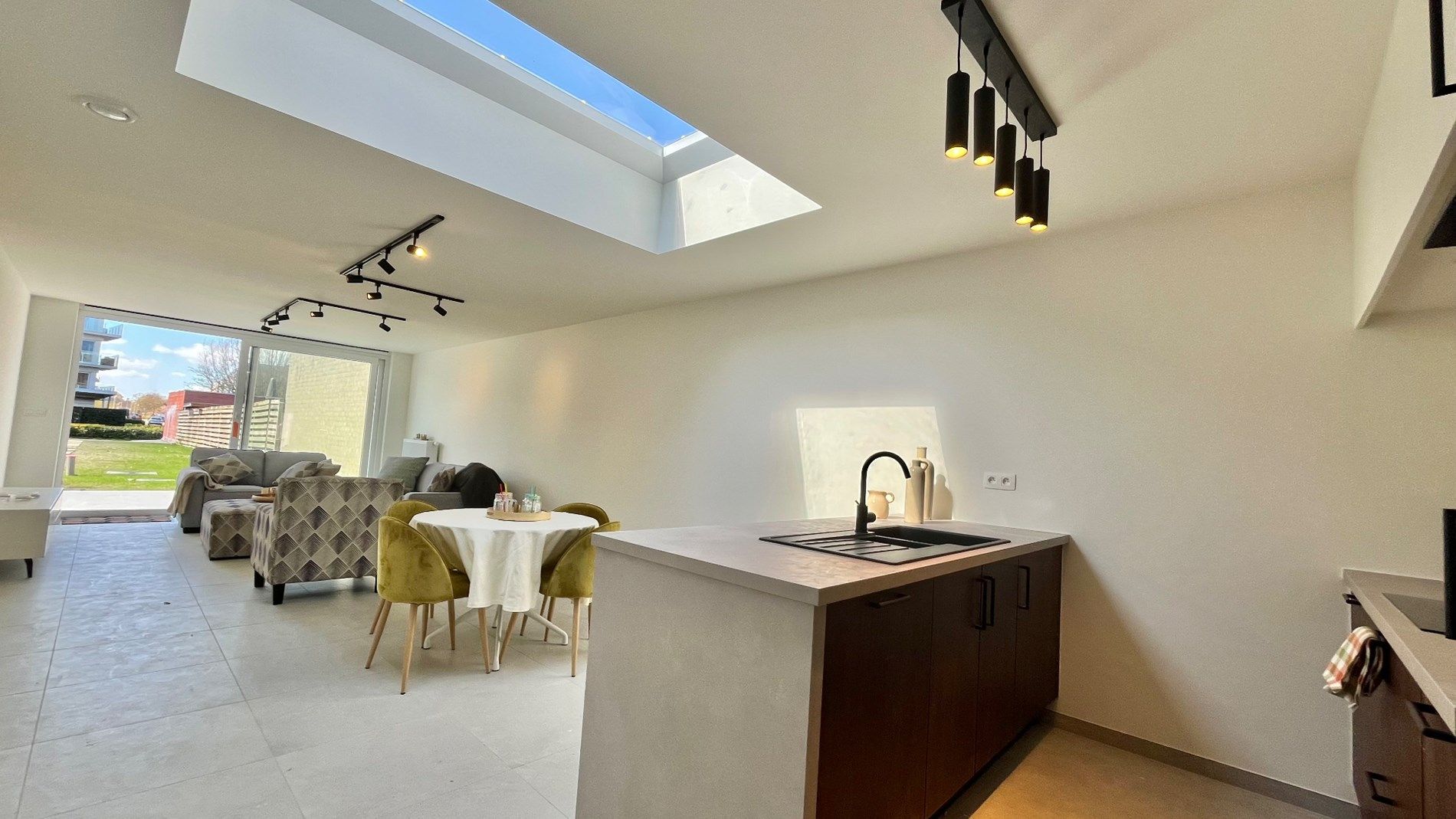 Nieuwe woning met 3 kamers en volle uitweg foto 24