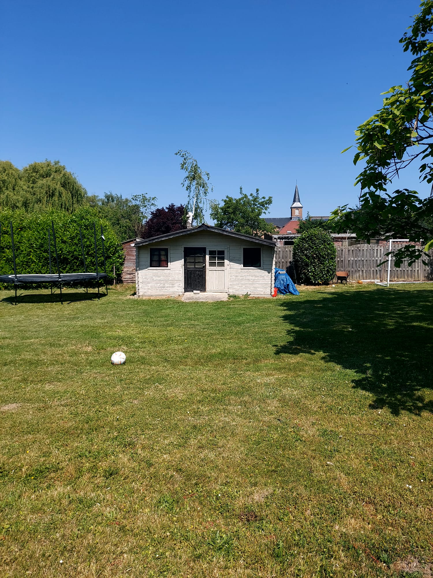 Mooie woning met 3 slaapkamers en grote tuin foto 17