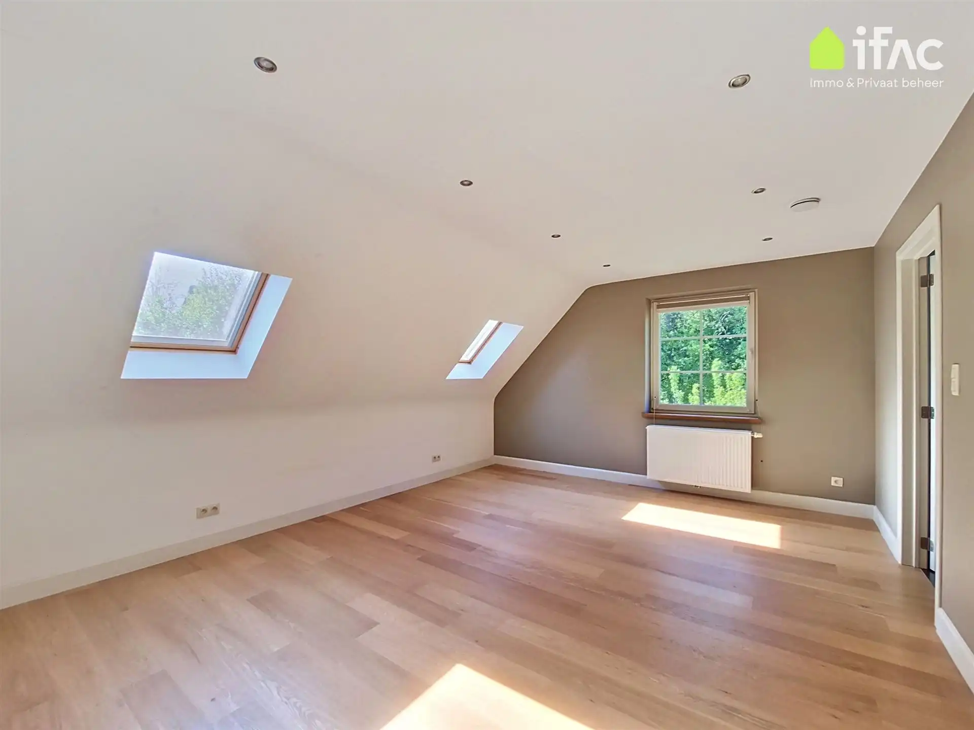 Exclusieve luxevilla op 14,47are in woonpark foto 20