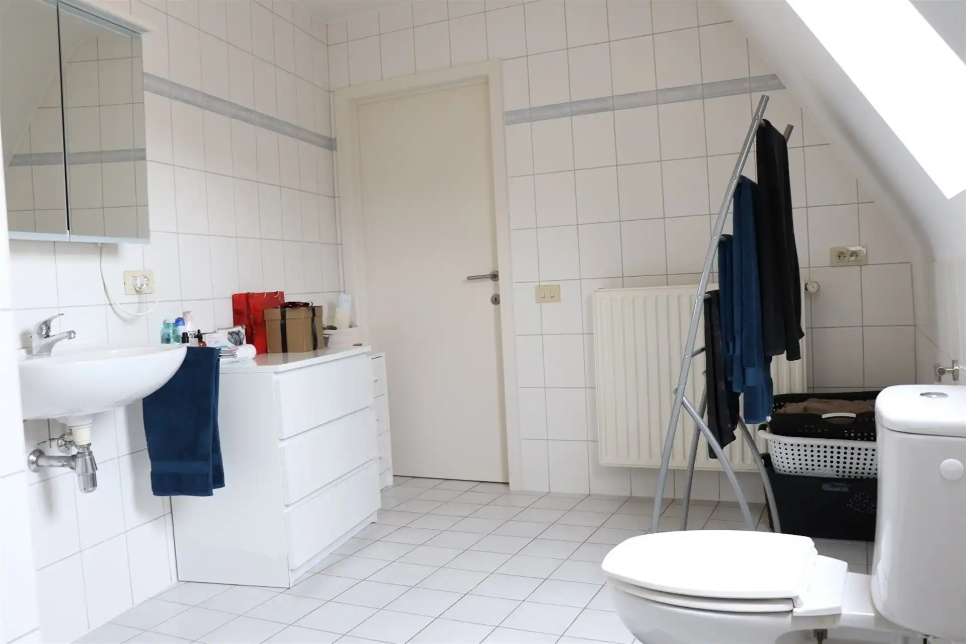 Centraal gelegen appartement (128m²) met 1 slaapkamer en een bijkamer foto 12