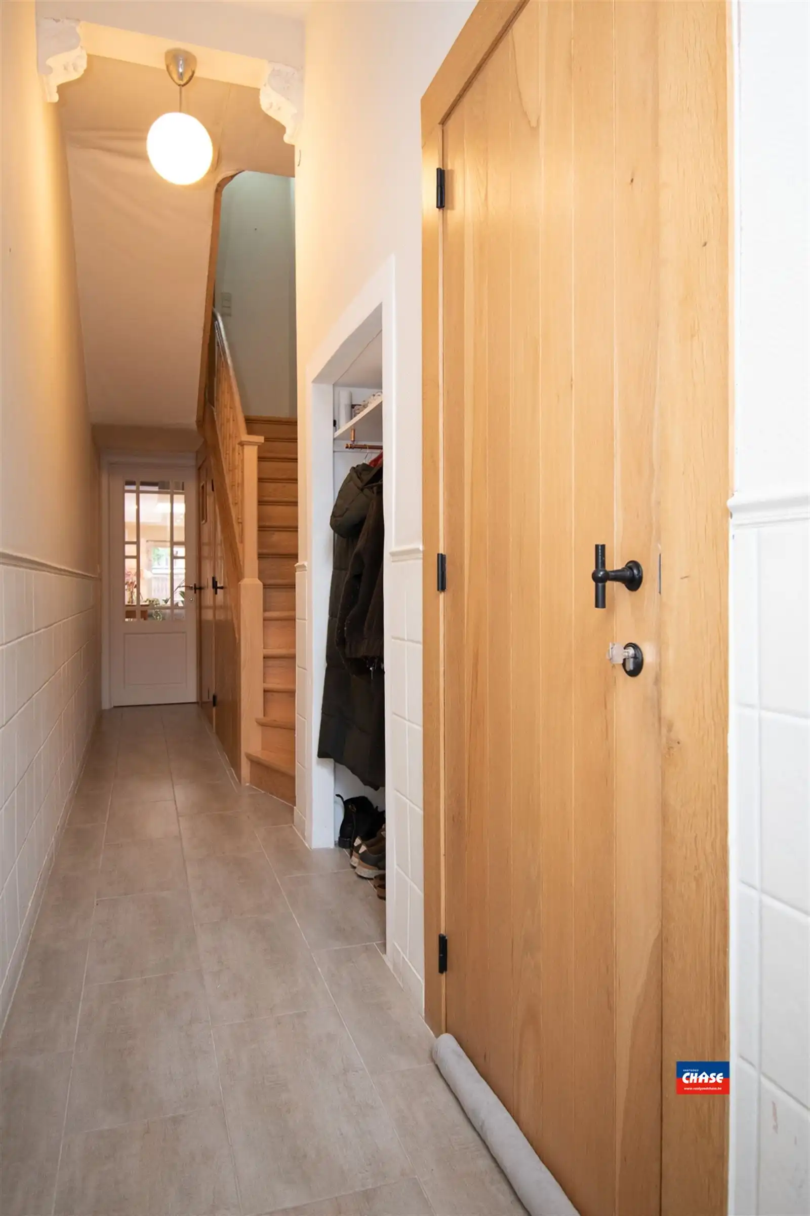 Gerenoveerde gezinswoning foto 20