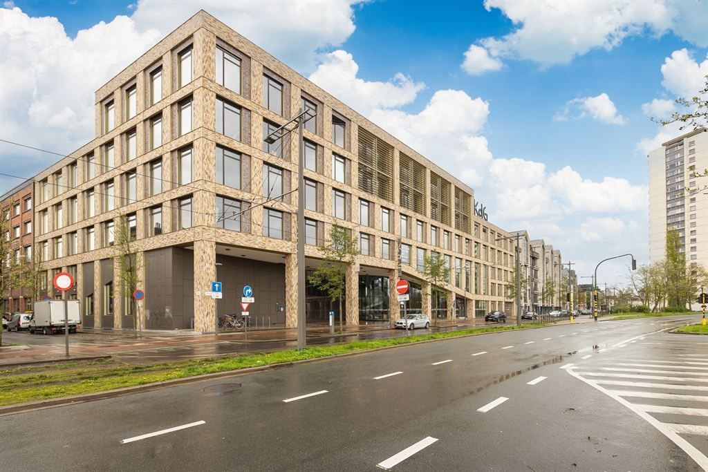 Gerenoveerd appartement met prachtig uitzicht foto 12