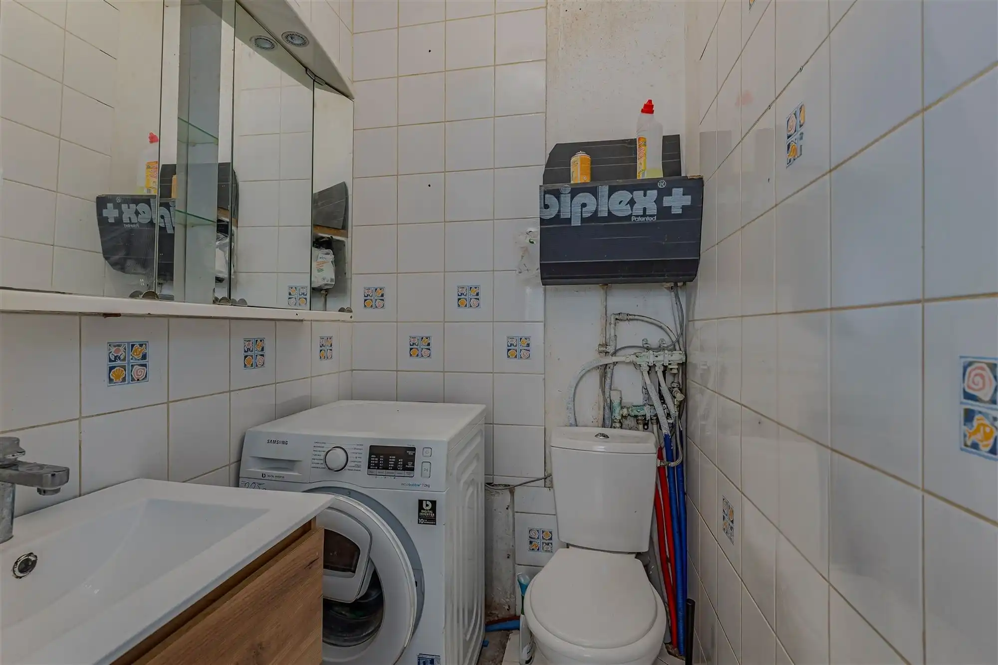 Woning ingedeeld in 4 verhuurde units op topligging aan Park Spoor Noord foto 8