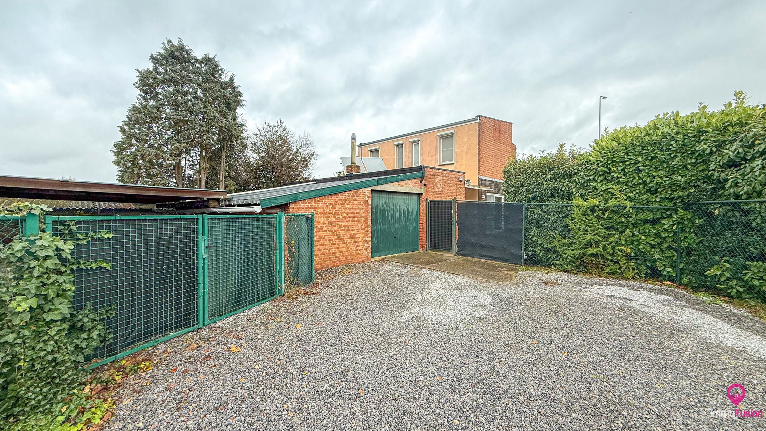 Instapklare open bebouwing met 4slpks op perceel van 10are! foto 37