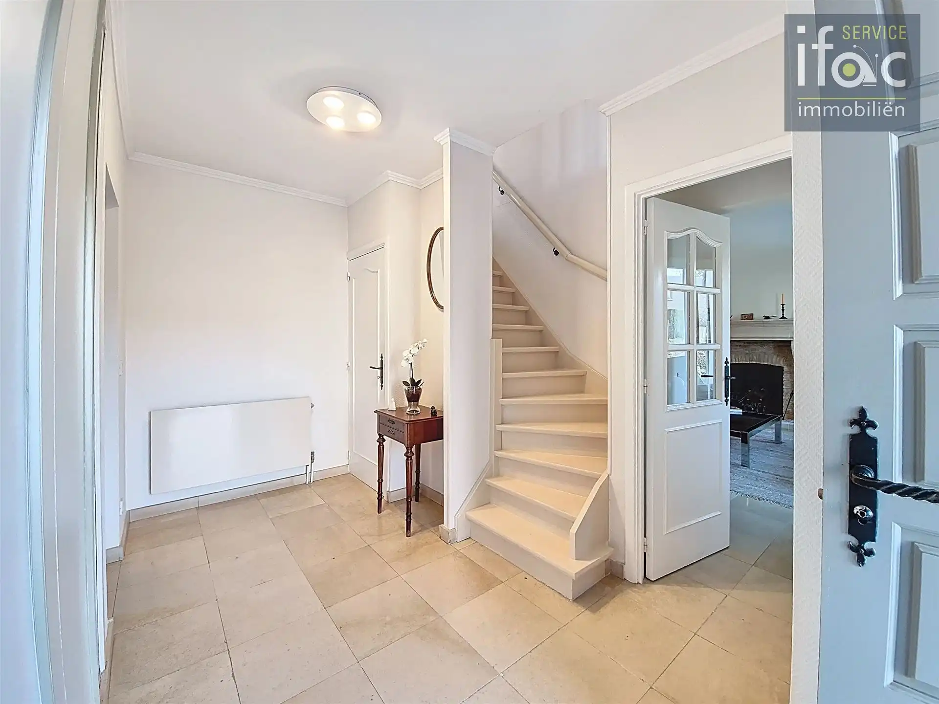 Centraal en rustig gelegen zuid gerichte villa op 11a16ca  foto 6