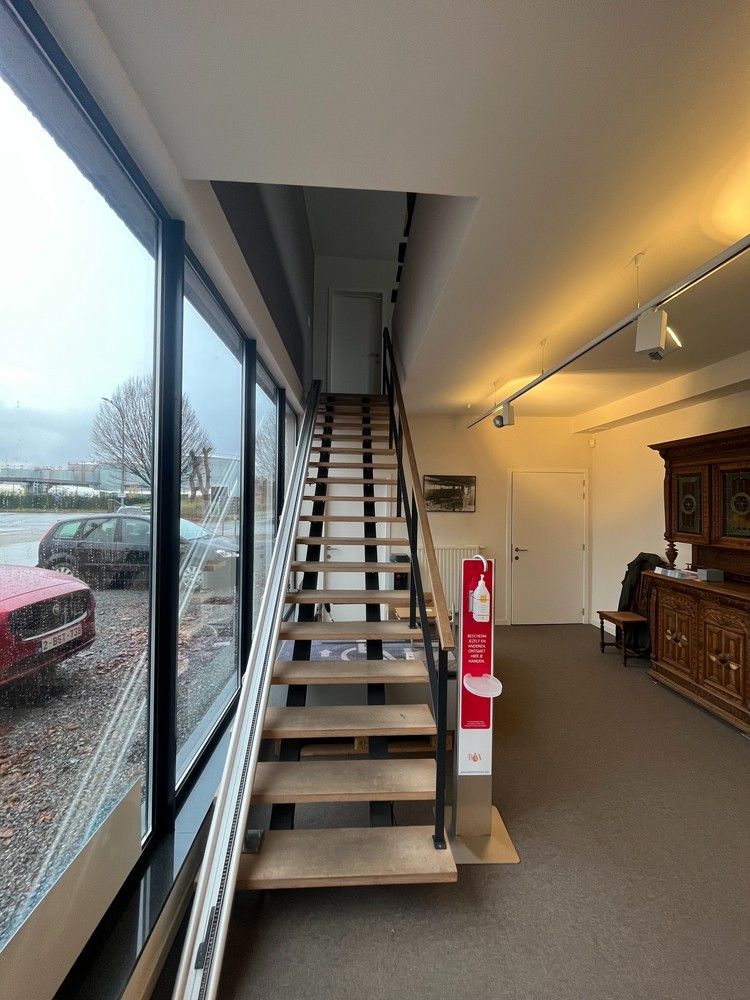 Bedrijfsgebouw +/- 775m² foto 5