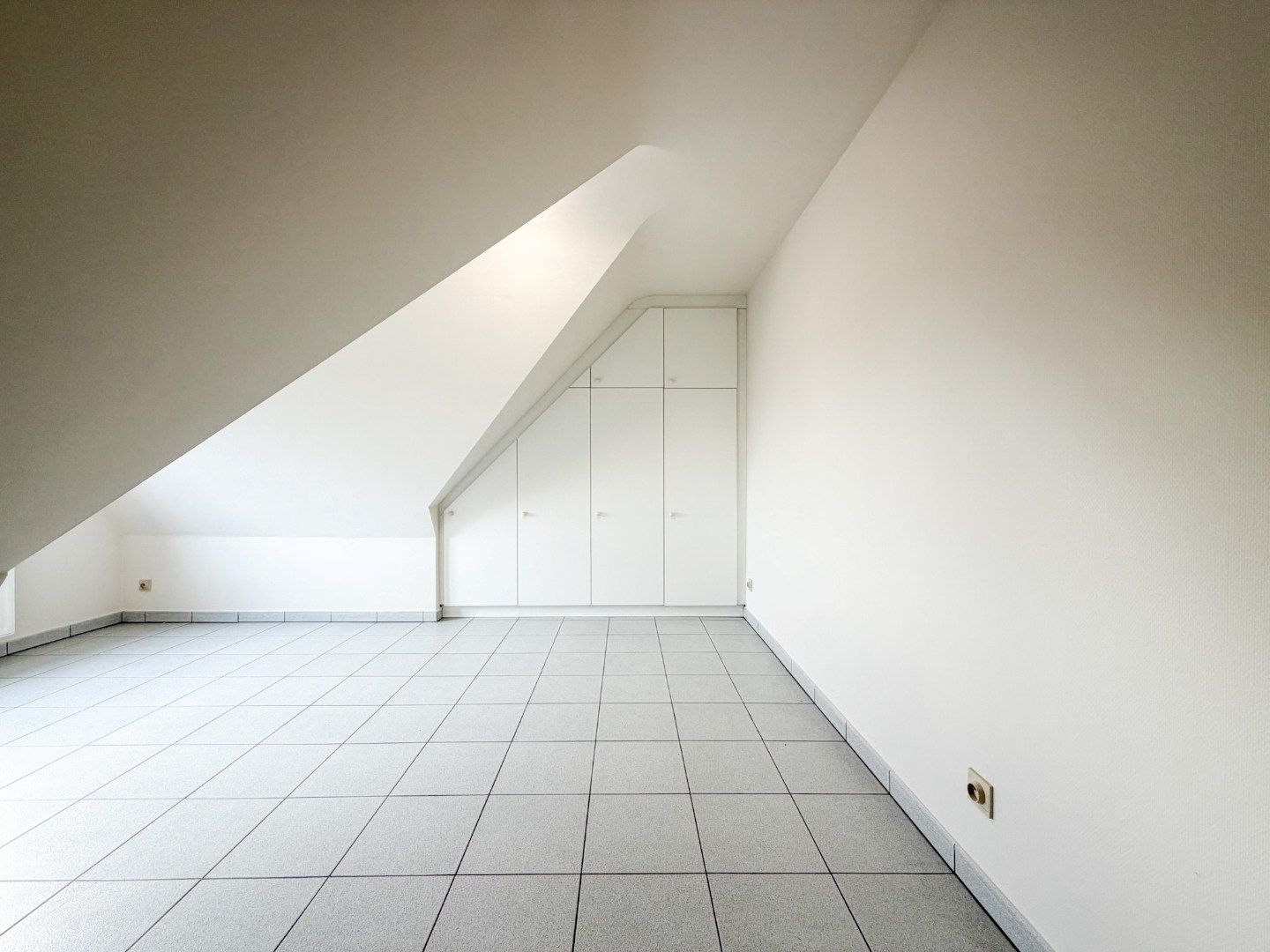 Ruim instapklaar 2-slpk appartement (96 m²), centrum Torhout. foto 9
