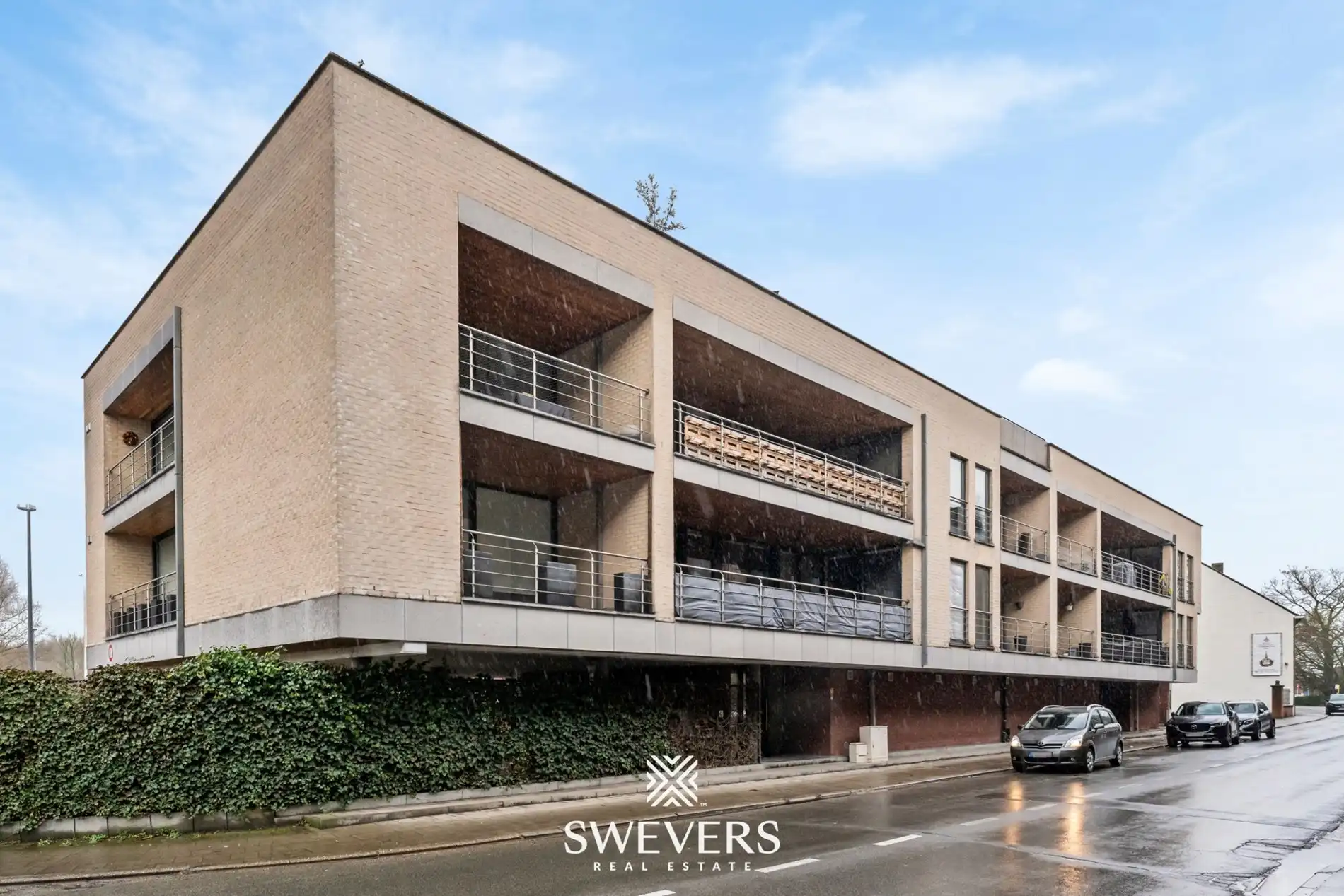Centraal op te frissen appartement met potentieel in Halen foto 14