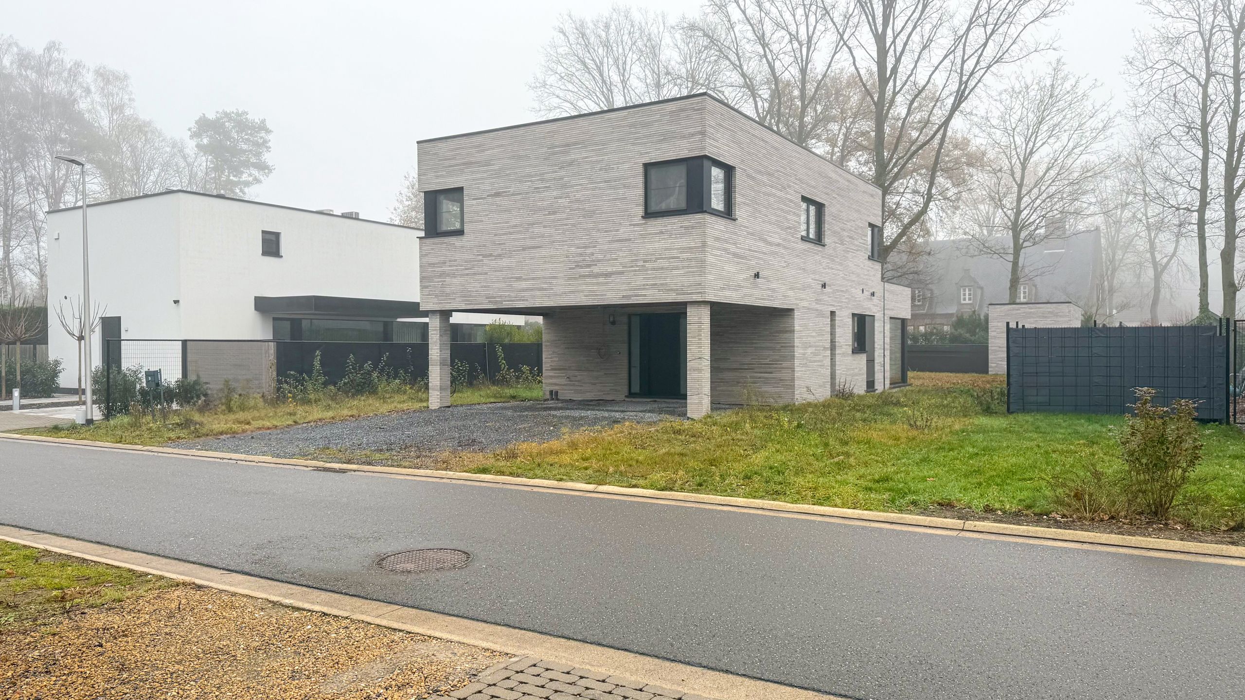 Exclusieve villa met hoogwaardige afwerking Genk! foto 2