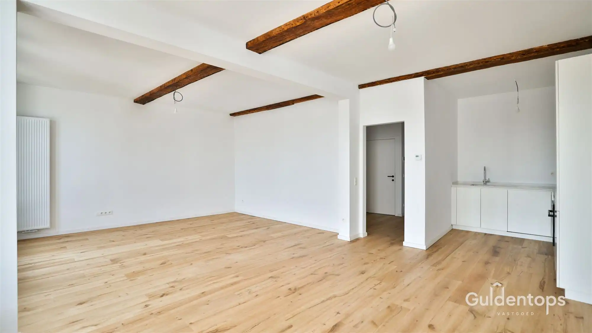 Knap volledig vernieuwd appartement met zalig terras foto 2