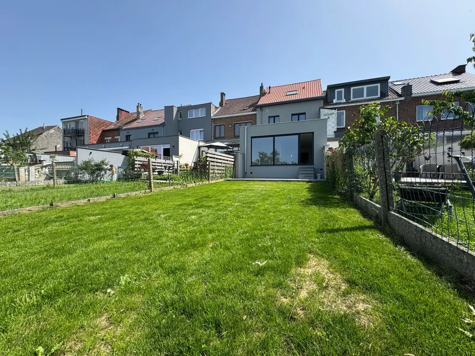 Volledig vernieuwde woning met 3 slaapkamers foto 2