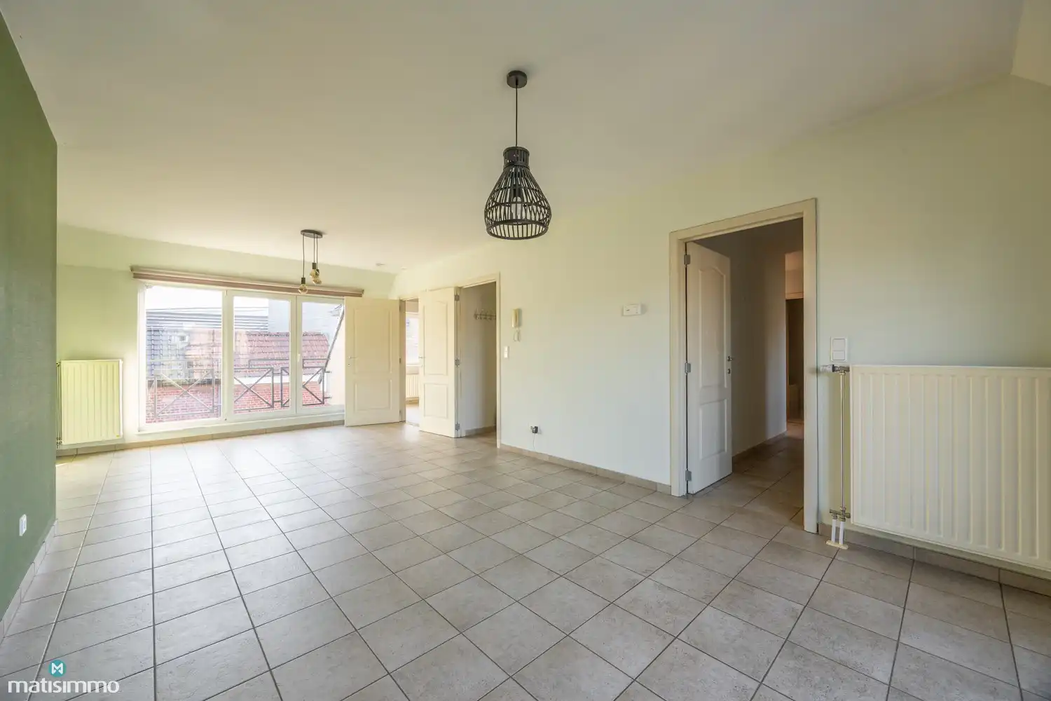 INSTAPKLAAR APPARTEMENT MET 2 SLAAPKAMERS, 3 BALKONS, ZOLDERBERGING (+ OPTIONEEL:  CREËREN VAN AUTOSTAANPLAATS) foto 5
