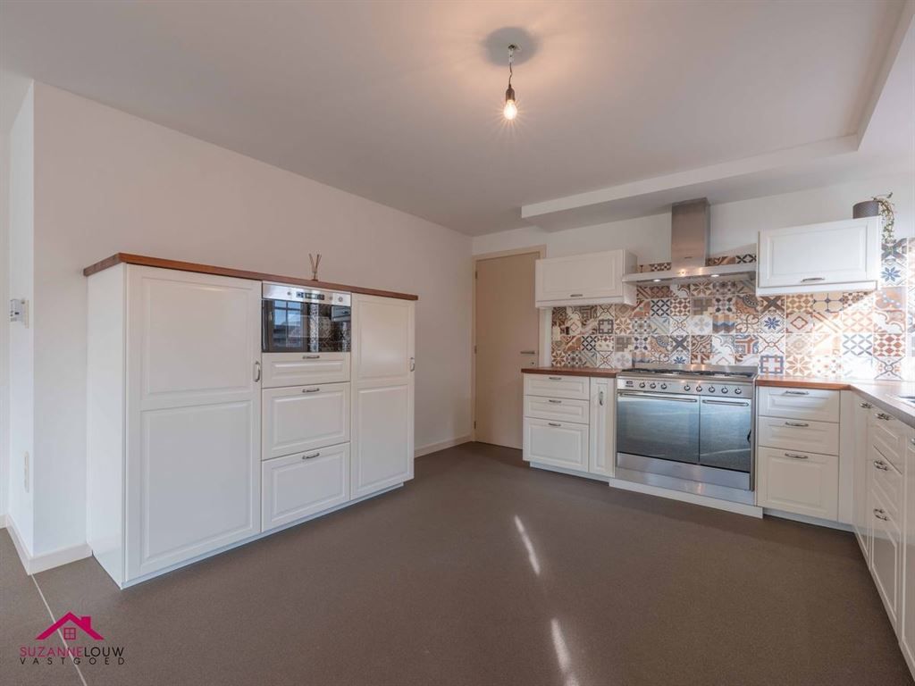 Vrijstaande woning, volledig gerenoveerd foto 27