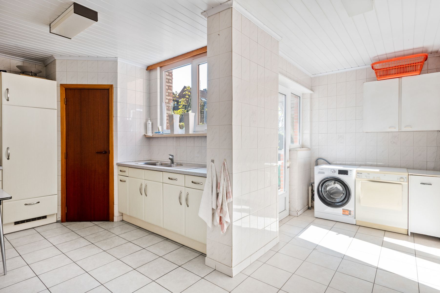 Karaktervolle ruime woning op top locatie foto 14