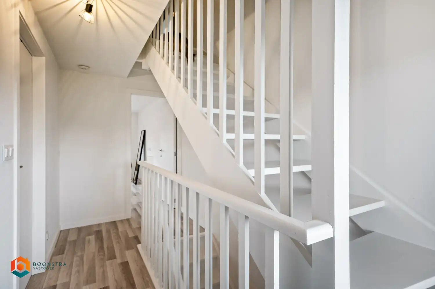 Volledig gerenoveerde woning (2020) met 2 slpkrs te Baal foto 8