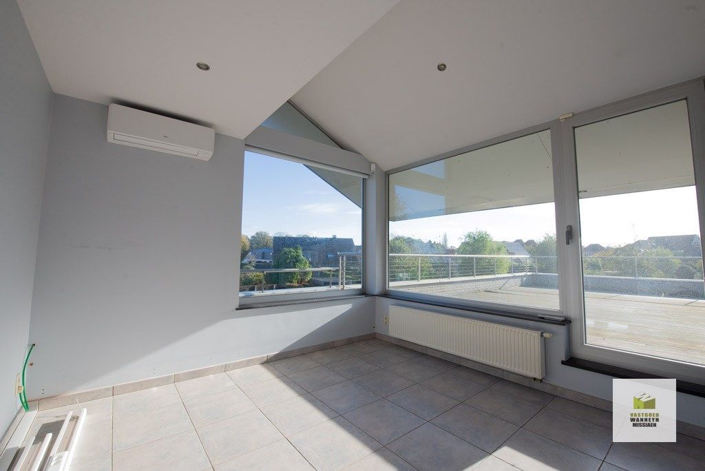  Twee slaapkamer appartement met 100m2 terras  foto 8