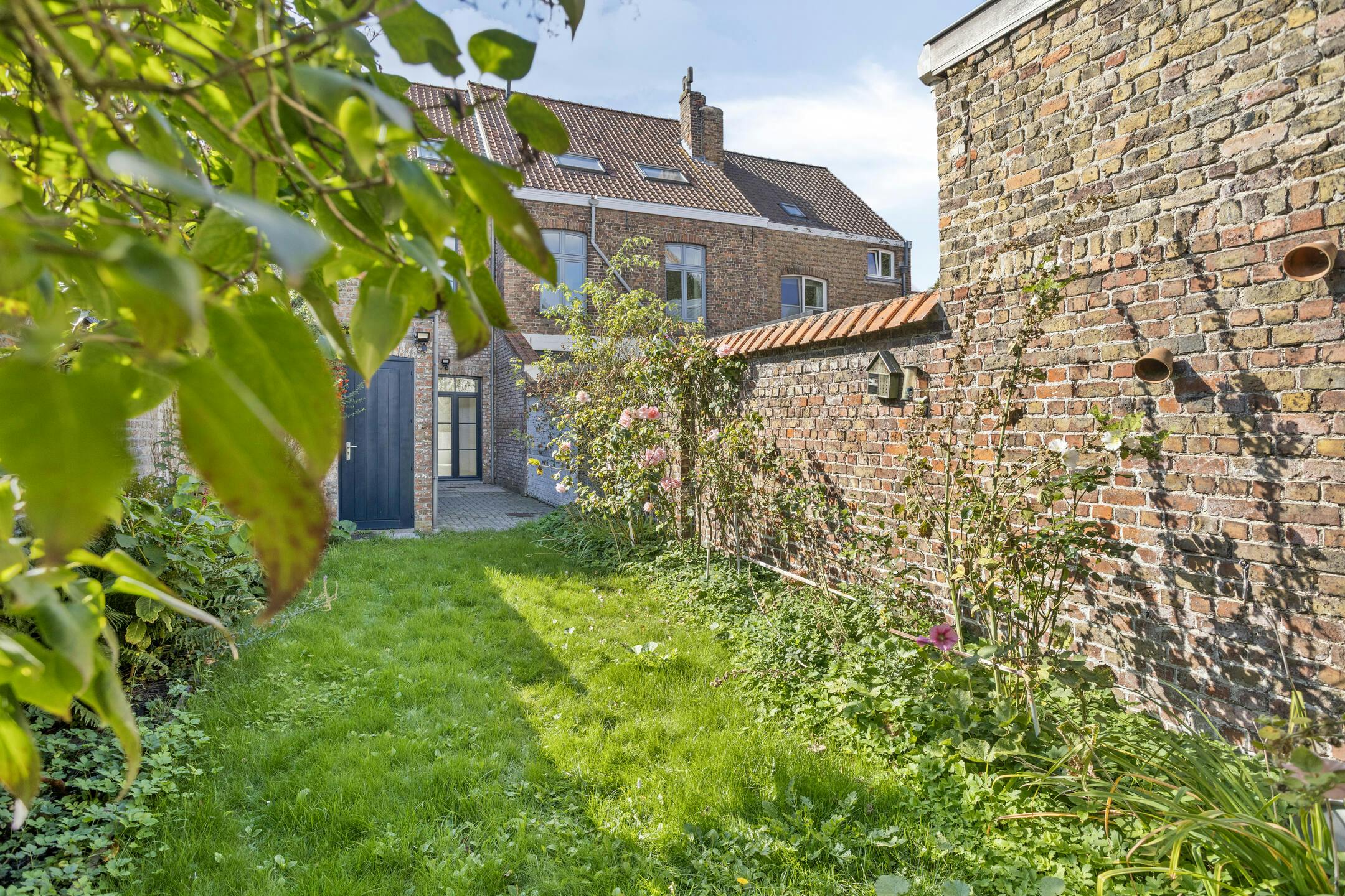 Karaktervolle stadswoning met 4 slaapkamers in Brugge foto 8
