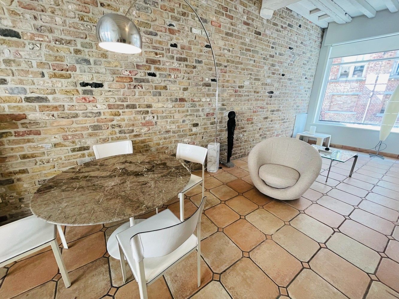 Brugge centrum ,op wandelafstand van de Markt en Lange Rei, RECENT GERENOVEERD PRACHTIG 18 é EEUWS BRUGS HUIS met zonnige stadspatio, 3 slaapkamers. foto 12