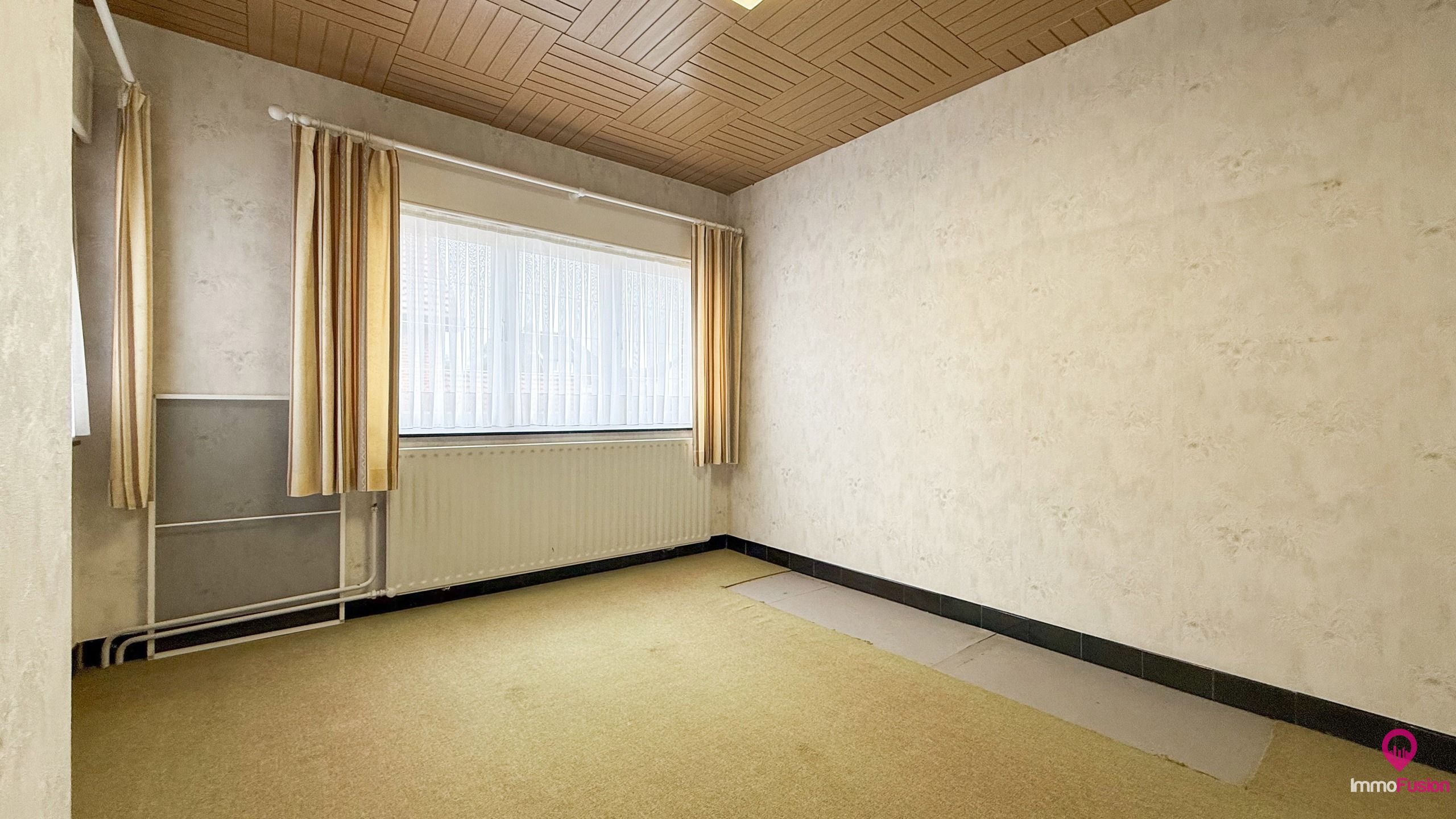 Ruime woning met 3 slaapkamers en zeer breed perceel! foto 24