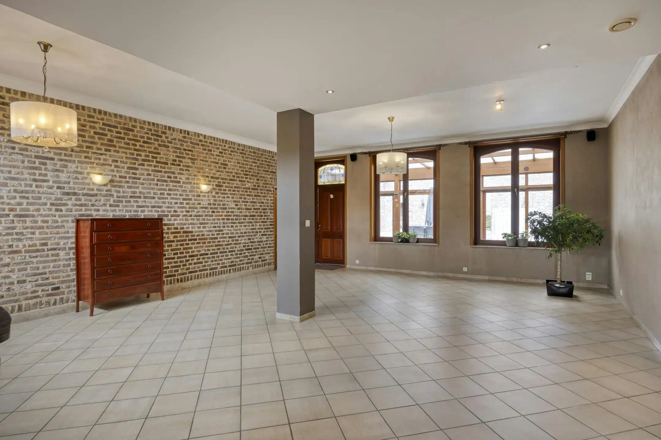 Handelshuis met café en feestzaal + bouwgrond te koop in Tongerlo  foto 12