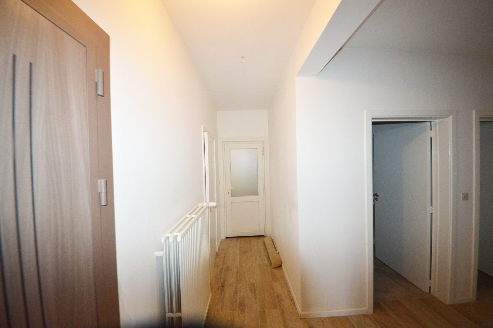 Ruim en lichtrijk appartement met 2 slaapkamers  foto 7