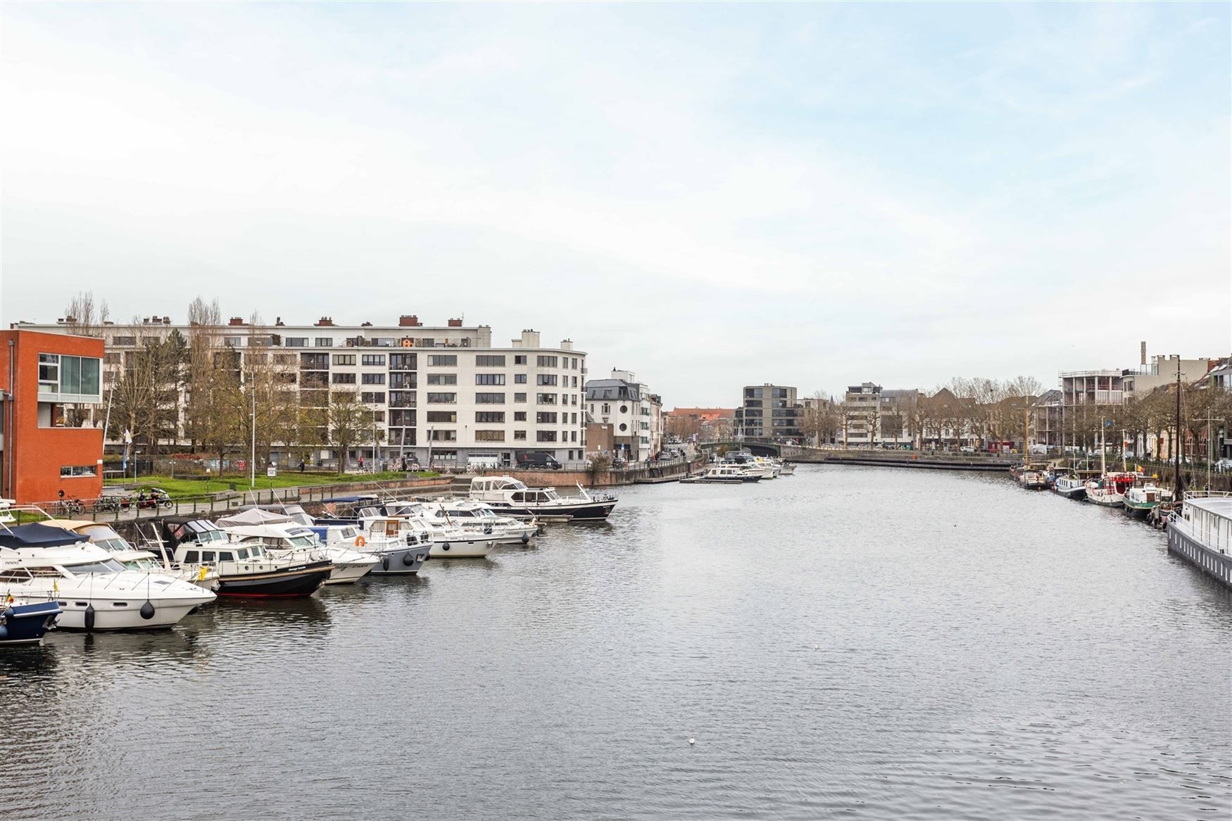 Unieke renovatiekans met 4 slaapkamers nabij centrum Gent foto 18