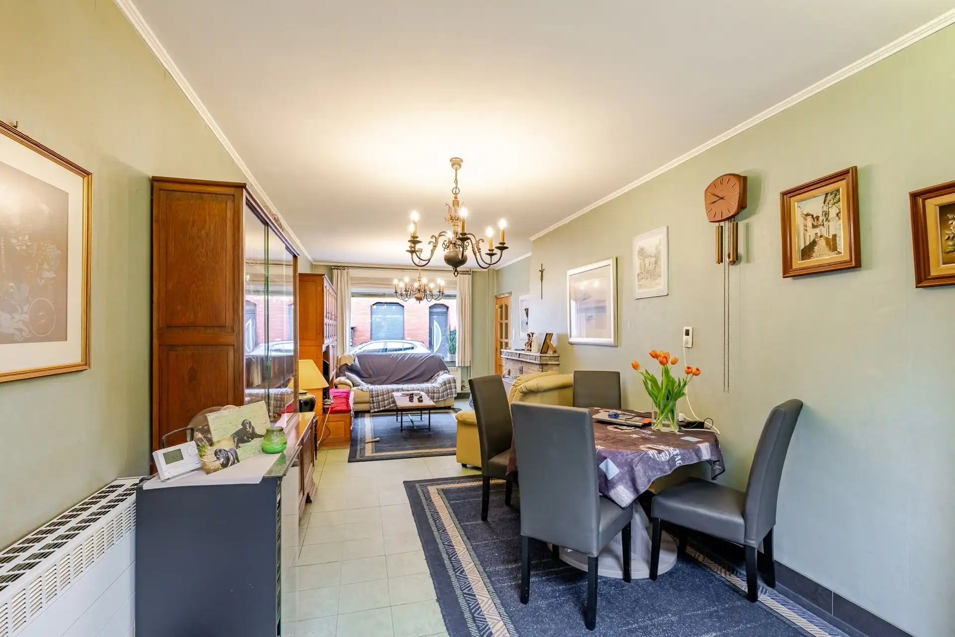 Rijwoning nabij het OLV-ziekenhuis met 3 slaapkamers en tuin foto 8