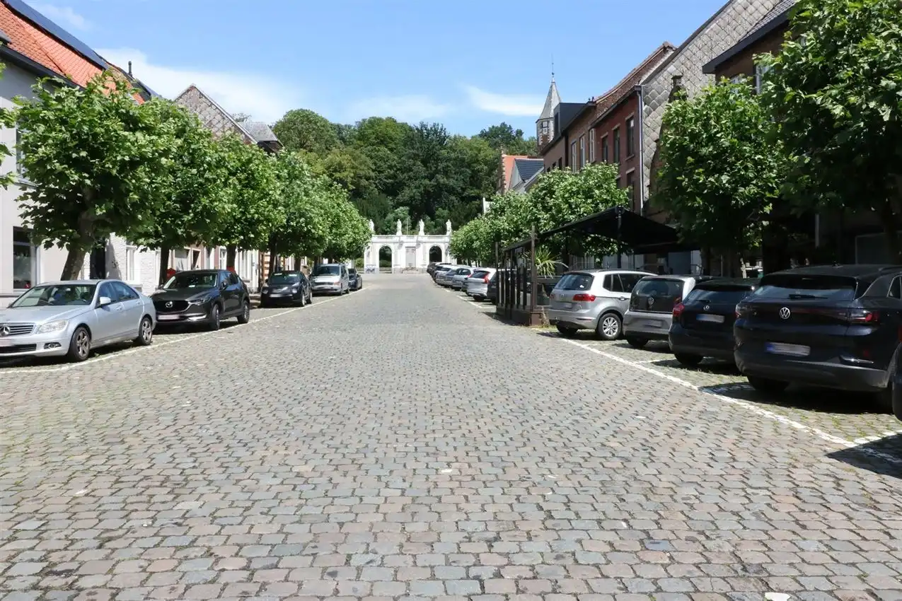 EPC B, zonnig, ruim, lichtrijk, klasse, autostaanplaats, liftl  foto 2