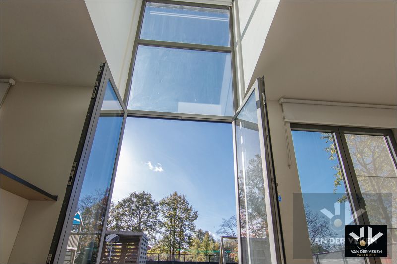 Moderne Gezinswoning aan de rand van de natuur foto 8