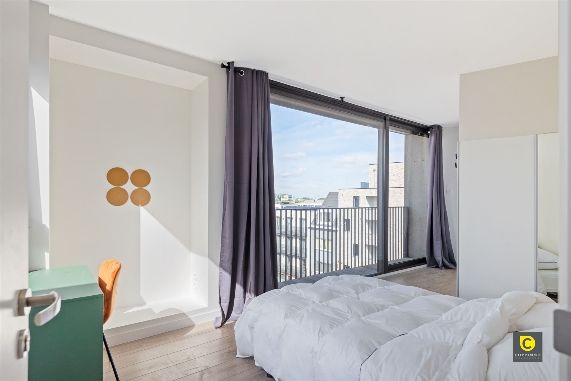Luxueus penthouse met 6 SLPKS, 2 BDKS en dakterras! foto 9