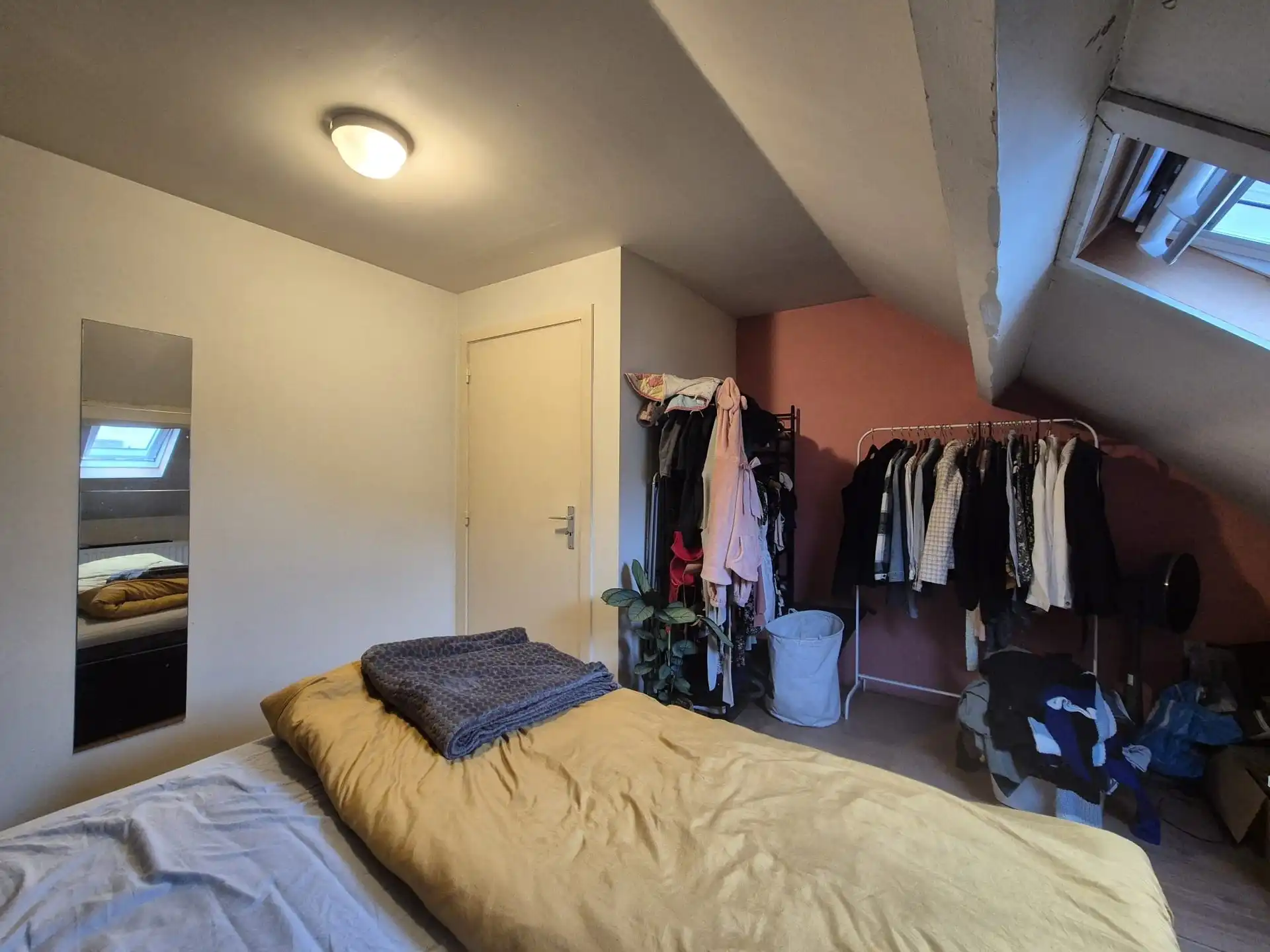 Gunstig gelegen dakappartement aan station.  foto 13