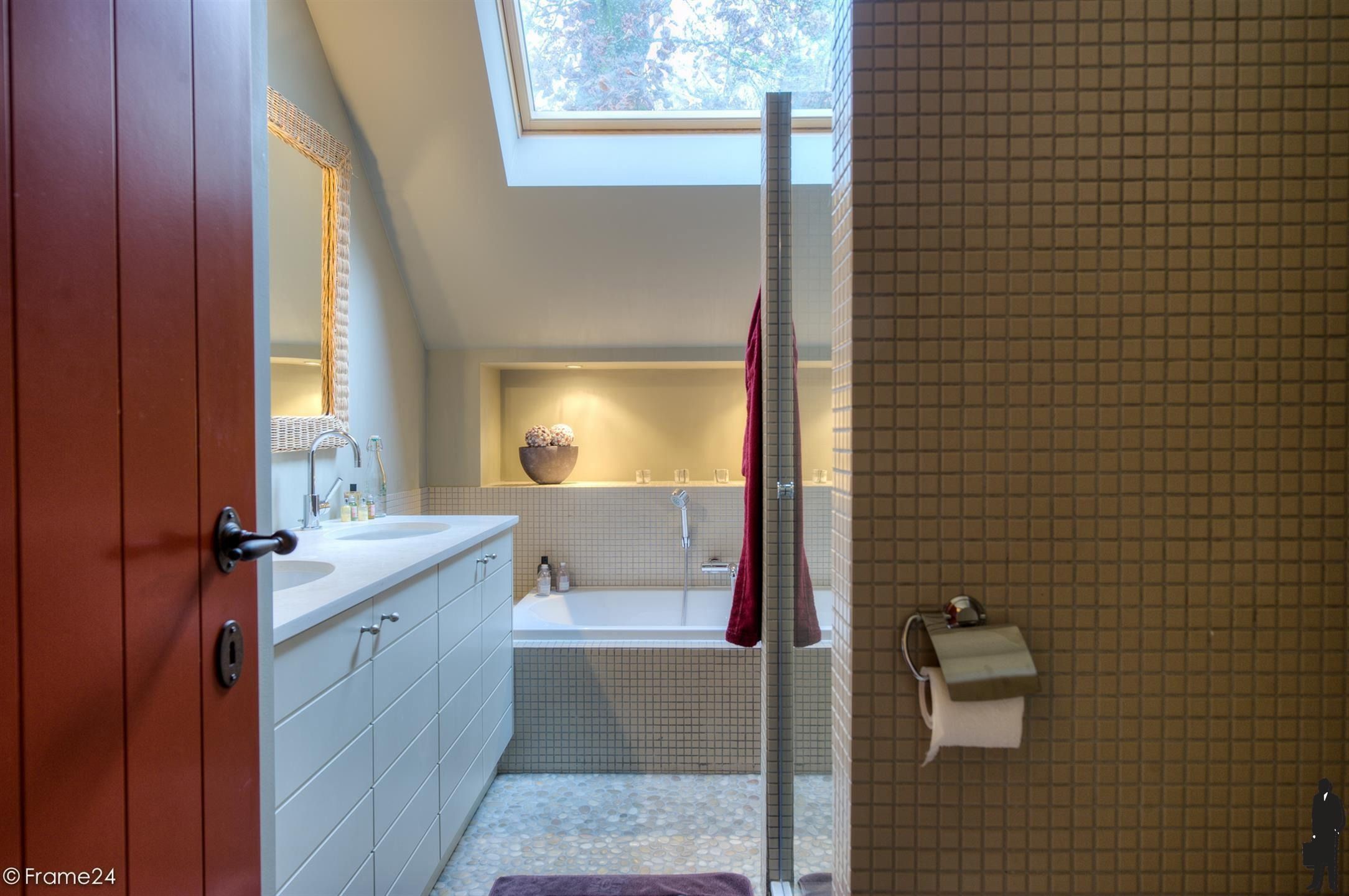 Markante villa op ca. 1 Ha. grens Brasschaat/Kapellen! foto 13