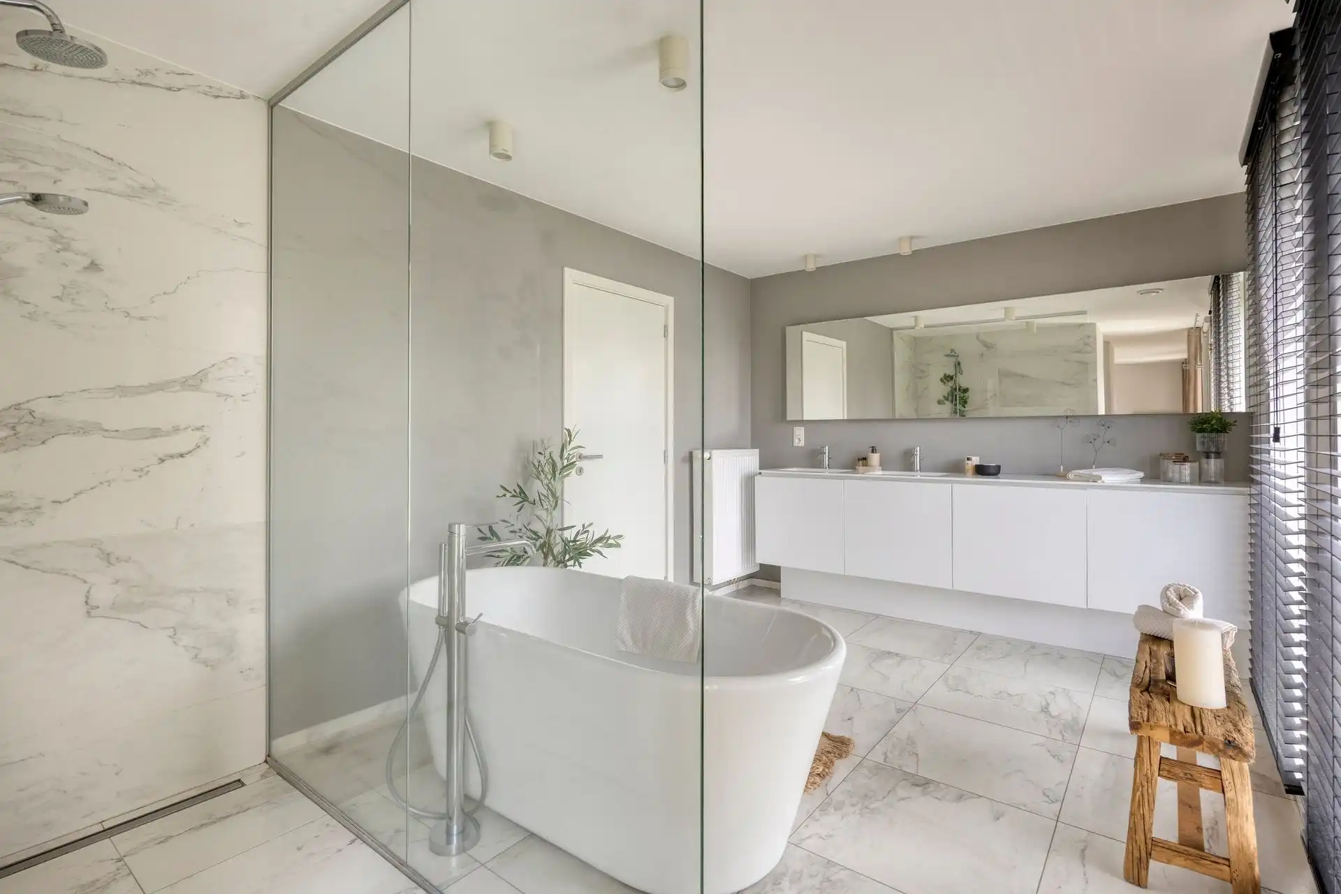 Prachtige nieuwbouw villa van 2017  foto 32
