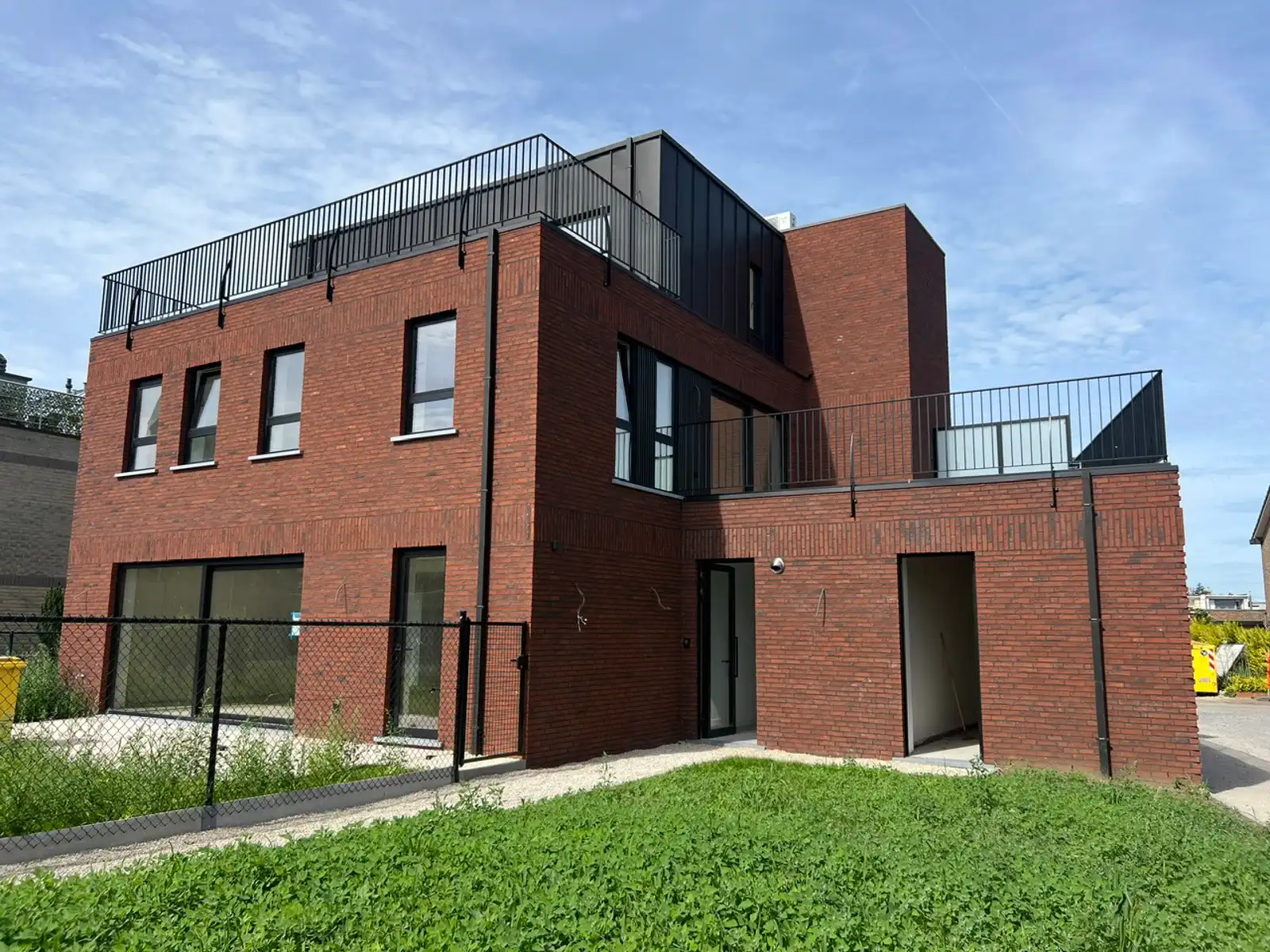 Nieuwbouwapp met 1slpk, ZW terras (26m²) en parking foto {{pictureIndex}}