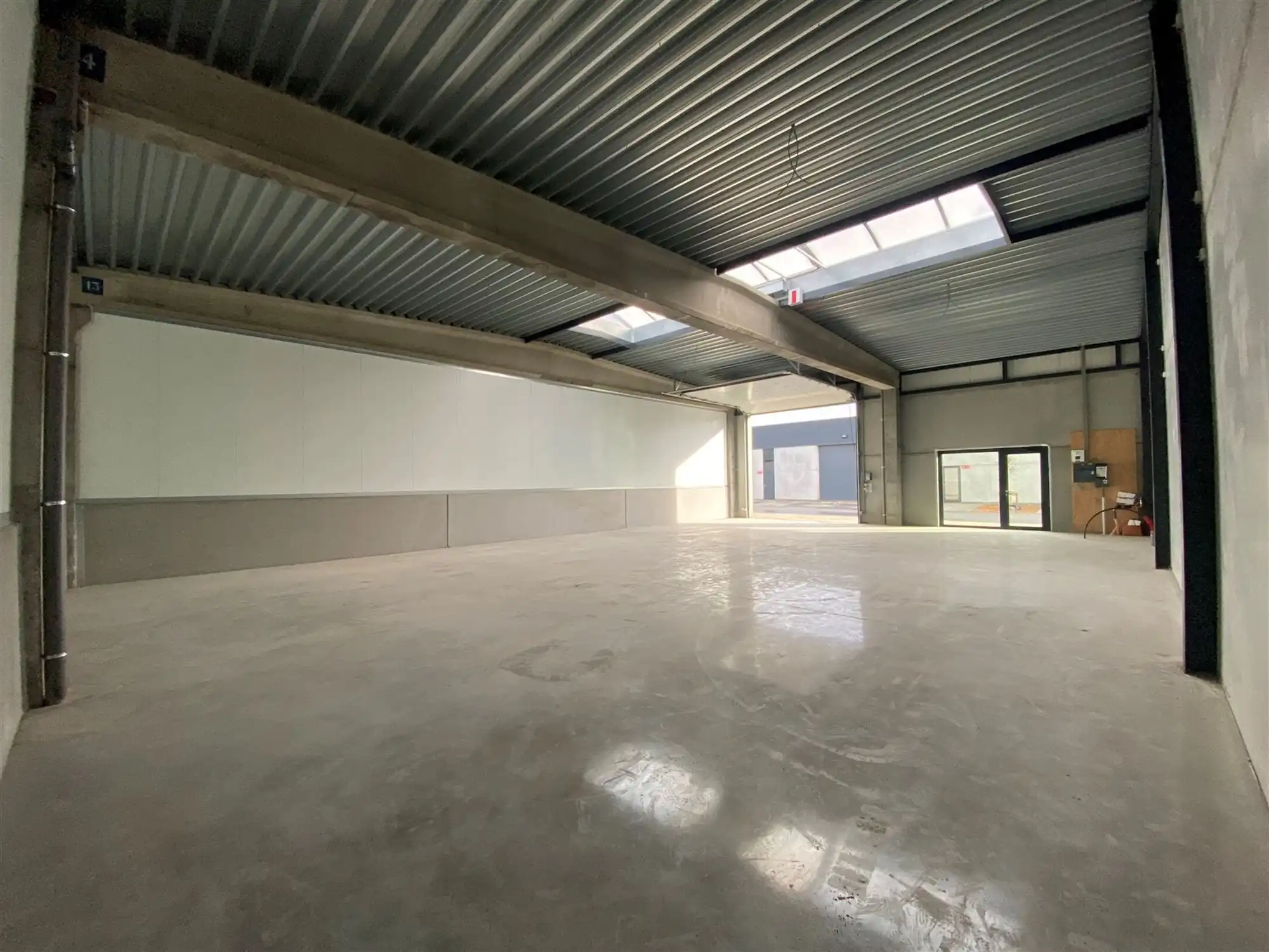 KMO-unit van 207m² in bedrijventerrein De Melkerij in Evergem-Sleidinge foto 5